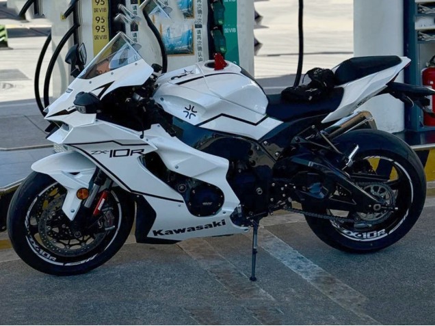 Carénages Moto Kawasaki ZX10R 2021-2025 - Blanc Noir